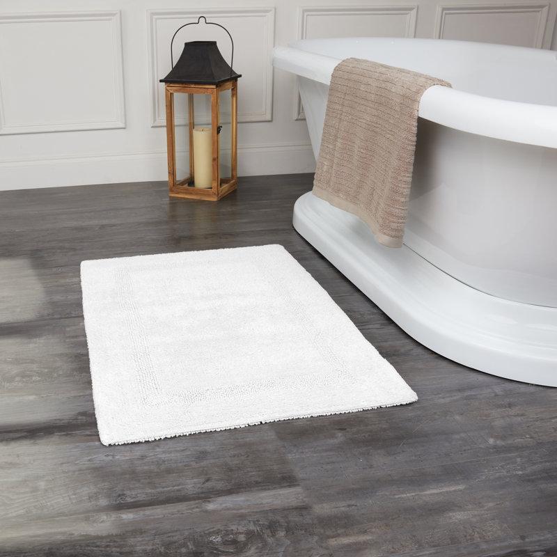 Tapis pour salle de bain Edilio, L 24 po x L 36 po, Blanc