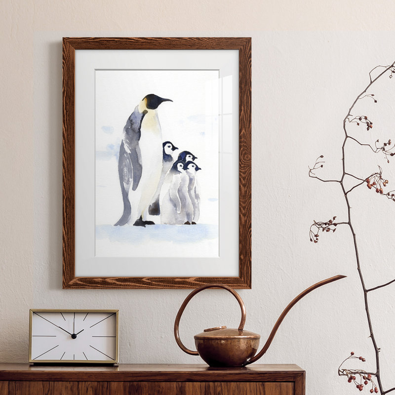 Emperor Penguins I Premium encadré mat - prêt à accrocher, Érable encadré, H 37,5 po x l 27,5 po x P 1 po