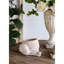 Pot de fleurs décoratif en sable et ciment de 24 x 21 x 15 cm avec une finition beige texturée, ajoute une touche chaleureuse à votre intérieur et crée une atmosphère paisible.-299299384
