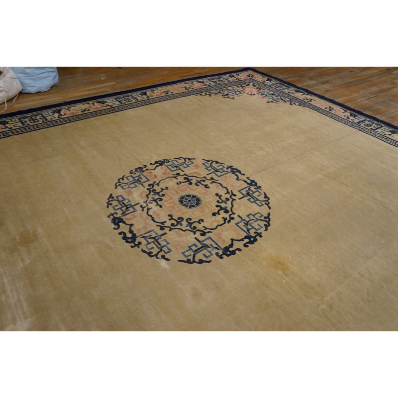 Tapis blanc antique antique ivoire beige à motif médaillon des années 1890