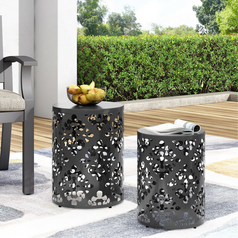 Charmante table d'appoint en métal au design moderne et durable, Noir
