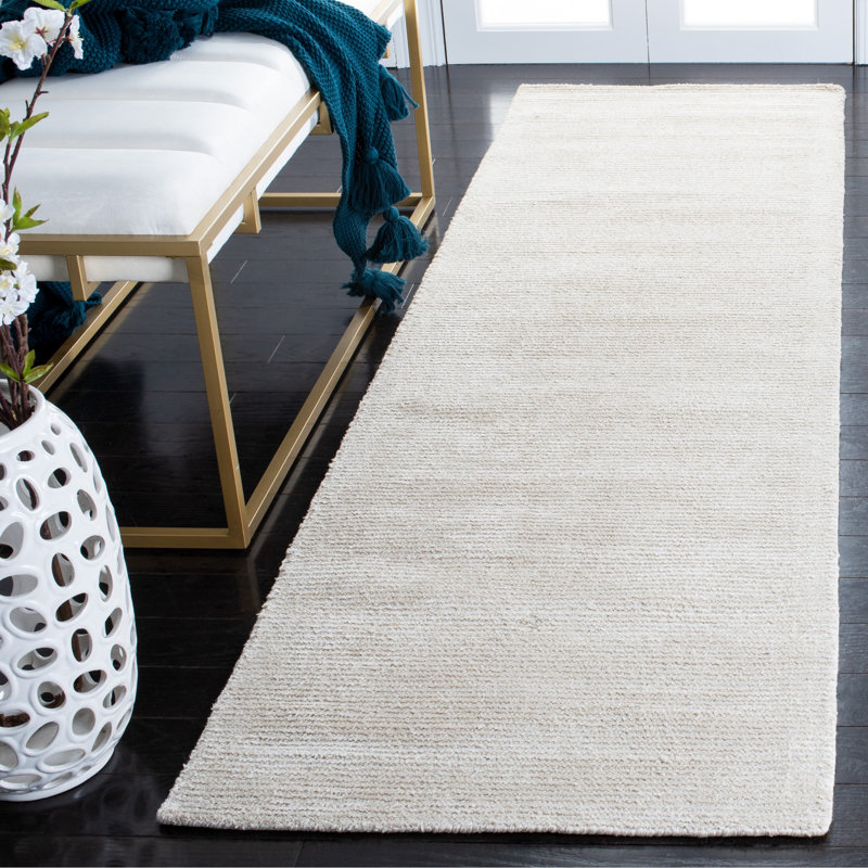 Tapis beige touffeté à la main en laine de viscose / laine Lutalo, Tapis de couloir 2 pi 3 po x 6 pi