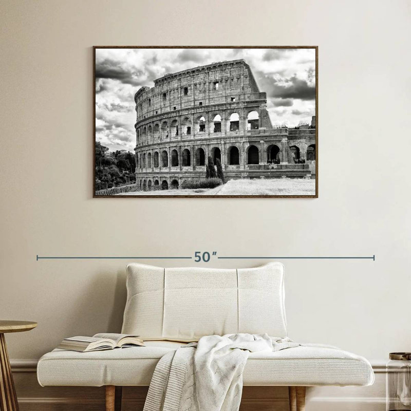 Colisée en noir et blanc, Cadre flottant noyer, 40 po x 27 po