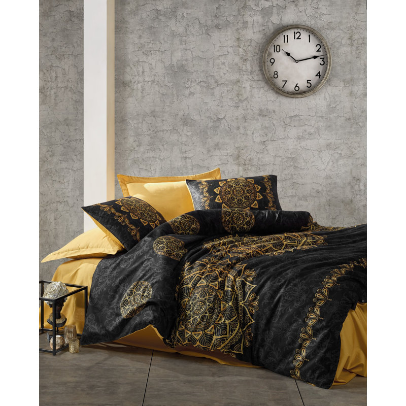 Amiya Floral Duvet Cover Set with Pillowcases, 220 x 260cm Duvet Cover + 2 Pillowcases (50 x 80)