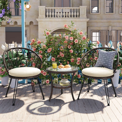 Ensemble de 2 chaises simples en rotin pour l'extérieur avec table ronde en verre, parfaites pour les terrasses, les balcons et les cours