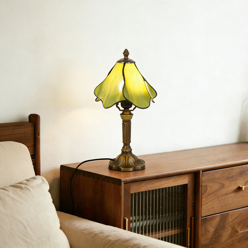 Lampe de table 14 pouces à abat-jour fleur verte en verre de style Tiffany rétro avec ampoule E26