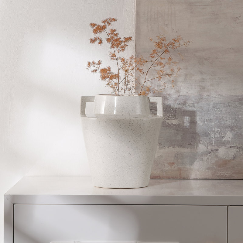 Ema Ceramic / Porcelain Table Vase