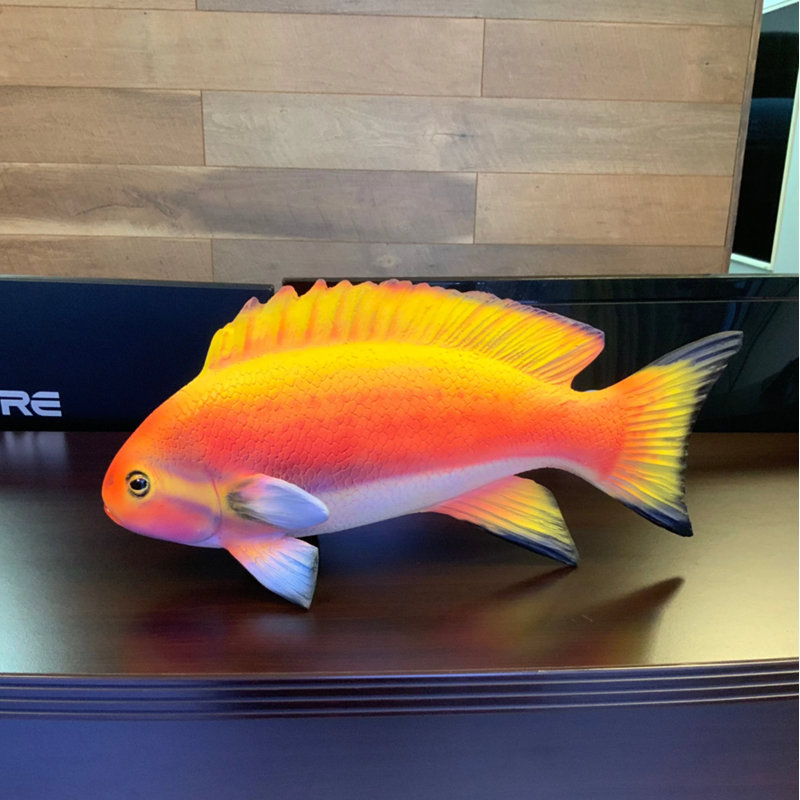 Statue de poisson orange