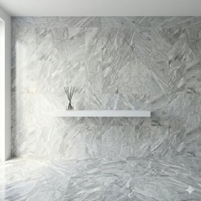 Carreau de 12 po x 24 po en marbre blanc de Carrare avec veines grises, pierre naturelle authentique avec une surface polie, convenant à la fois au revêtement mural et au revêtement de sol, vendu en boîtes de 4 carreaux chacune.