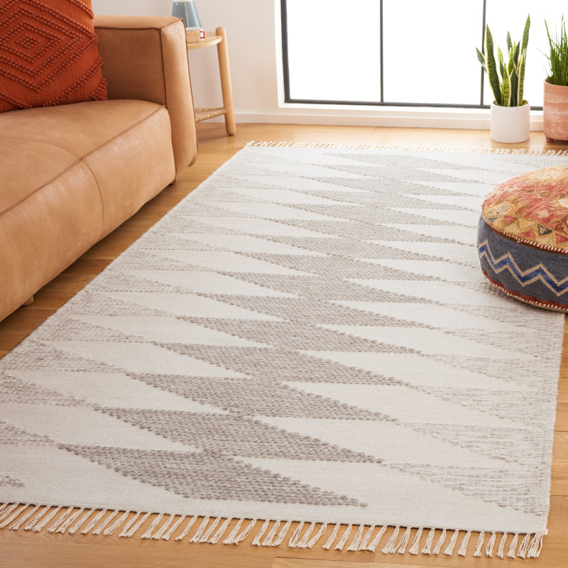 Nickolie Kilim Flat Weave Wool/Cotton Geometric Rug in Gray/Ivory, Rectangle 5' x 8'