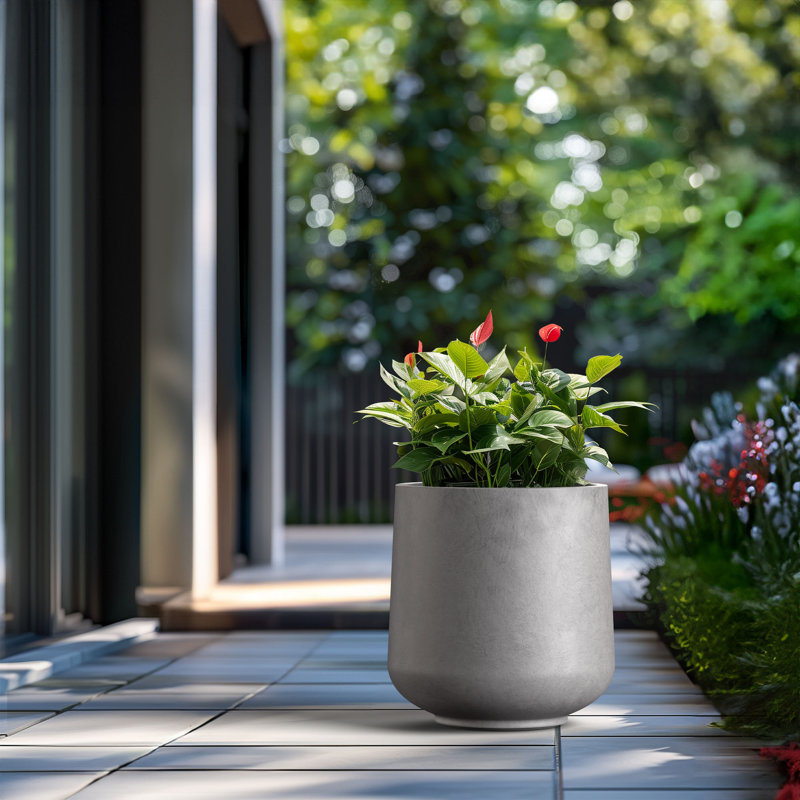 Grand pot à fleurs Brenno, H 17,32 po x l 16,54 po x P 16,54 po, Gris pierre clair