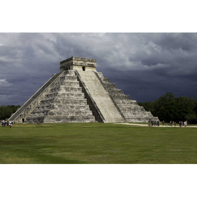 " Mayan Pyramid Kukulkan " by Frankazoid