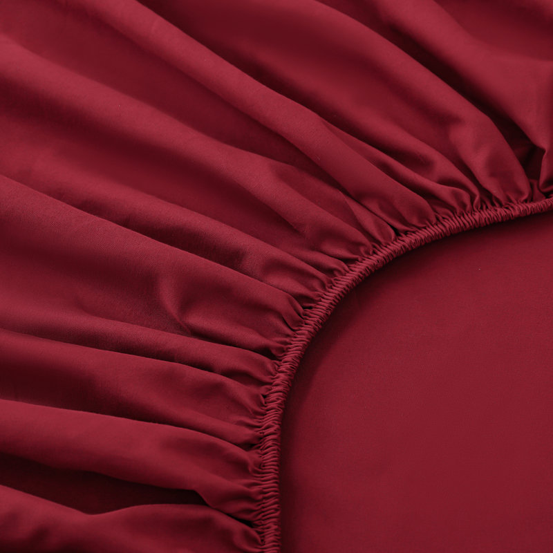 369639465-8CDE Comforter