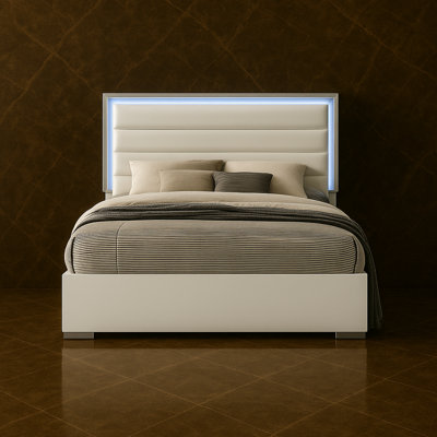 Kyrstyn Bed