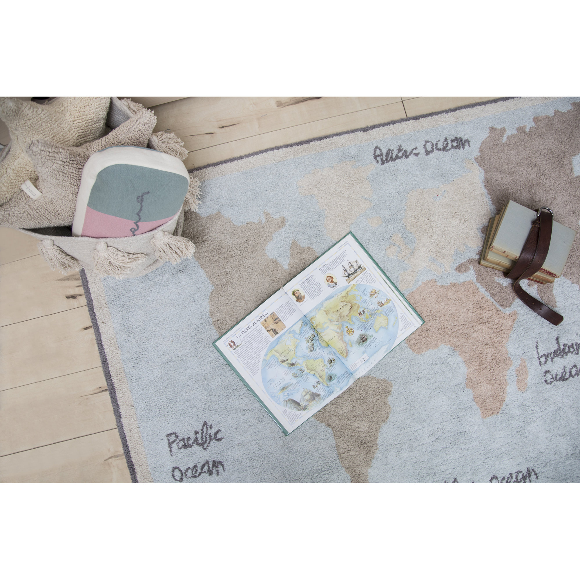 Handmade Cotton Blue/Brown/Gray/Beige Rug