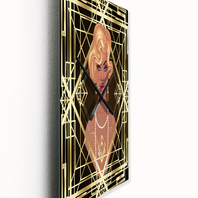 «Retro Women In Golden Art Deco Geometrics III» - Horloge murale moderne, Petit