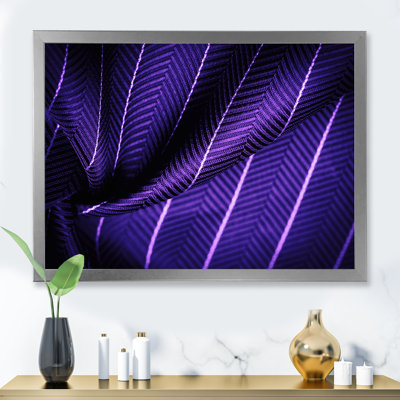 Tissu en soie lilas bleu avec une fine rayure blanche - reproduction sur toile