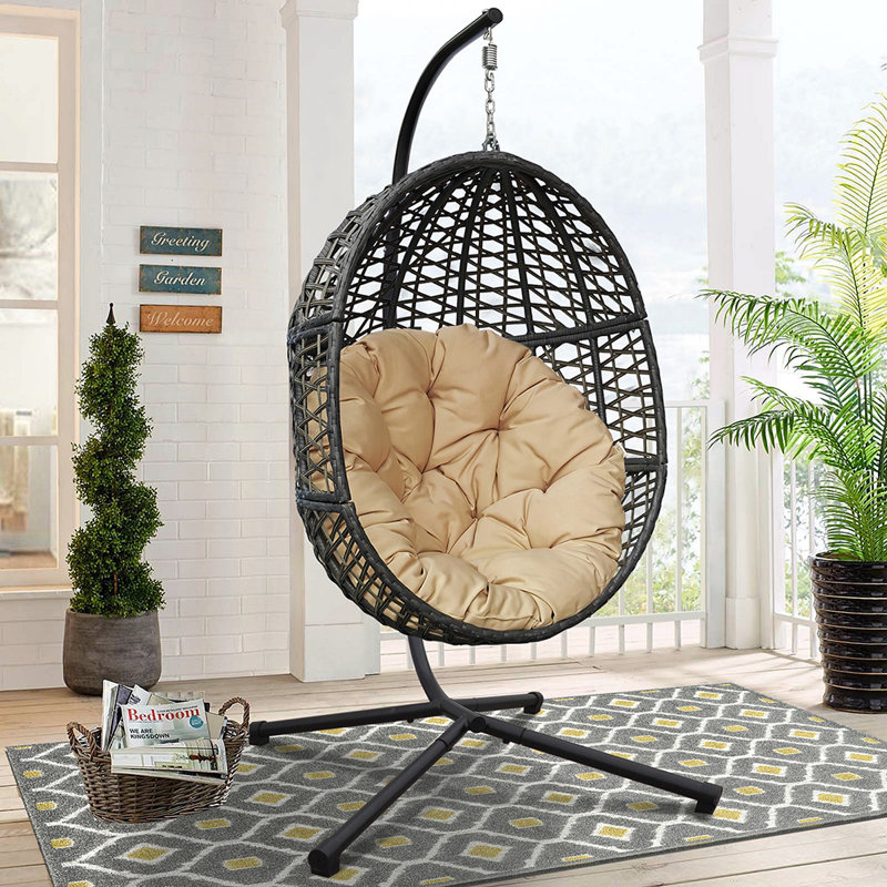 Balancelle en osier Charnesha, fauteuils suspendus avec support durable et coussin imperméable, Beige