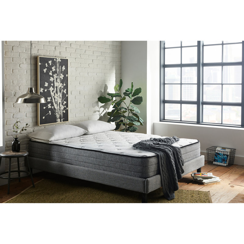 Matelas pour grand lit en mousse gélifiée 10 po - 884 ressorts ensachés, support de bord pour une nuit de sommeil réparatrice