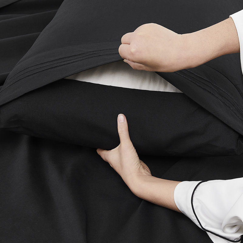 Taies d'oreiller luxueuses en microfibre brodée (paquet de 2) par Sweet Home Collection®, Taie d'oreiller très grande, Noir
