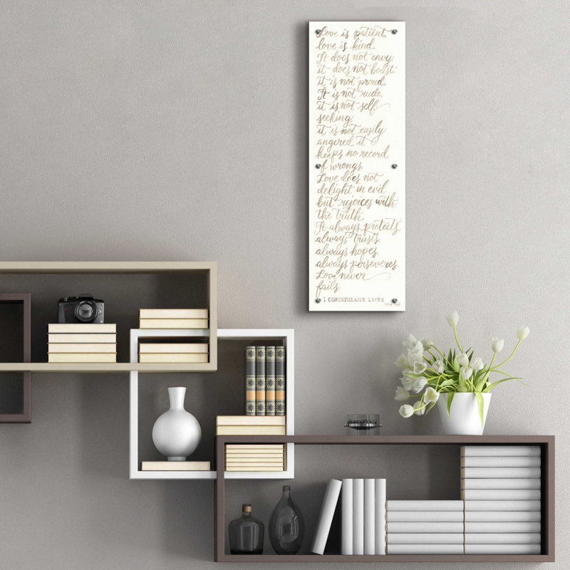 «Handwritten Love is patient» par Cindy Jacobs, art mural en verre acrylique, H 36 po x l 12 po x P 0,2 po