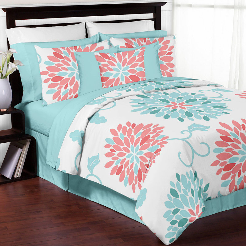 Full White Microfiber Reversible Kids Comforter Set