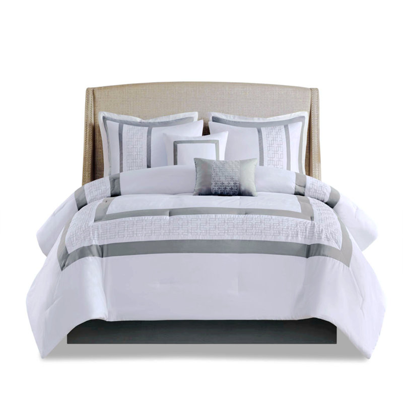 Polyester Comforter, King Comforter + 4 Pillowcases, White Geometric Shapes