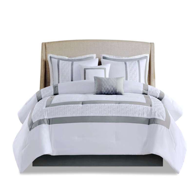 Polyester Comforter, California King Comforter + 4 Pillowcases, White Geometric Shapes