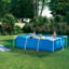 La piscine hors-terre rectangulaire est dotée d'une structure en acier robuste; La pompe à eau n'est pas incluse avec l'ensemble.