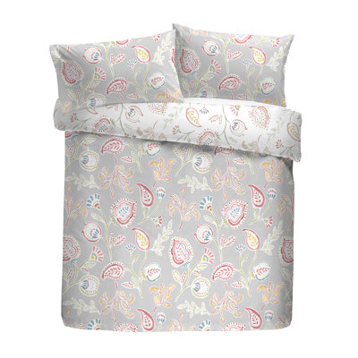 Samana Floral Duvet Cover Set with Pillowcases Included