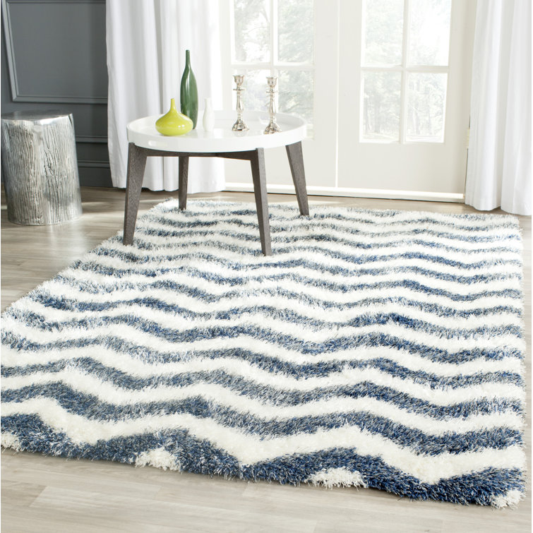 Veronica Chevron Indoor / Outdoor Area Rug