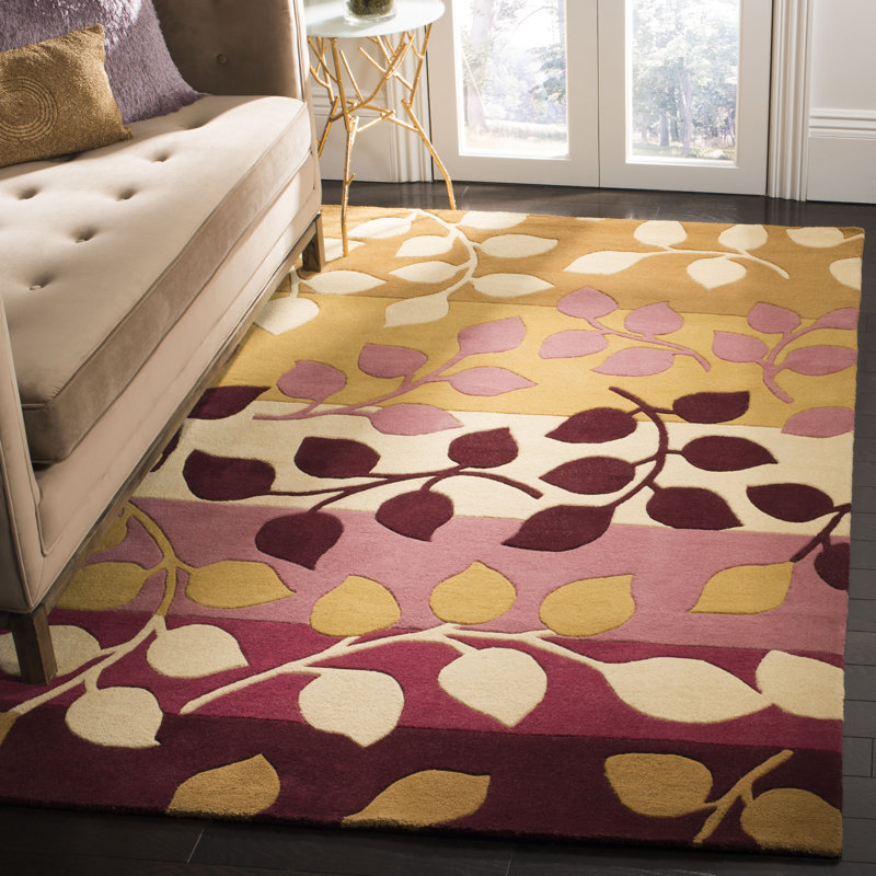 Soho Hand Tufted Wool And Viscose Floral Rug, Rectangle 5' x 8'