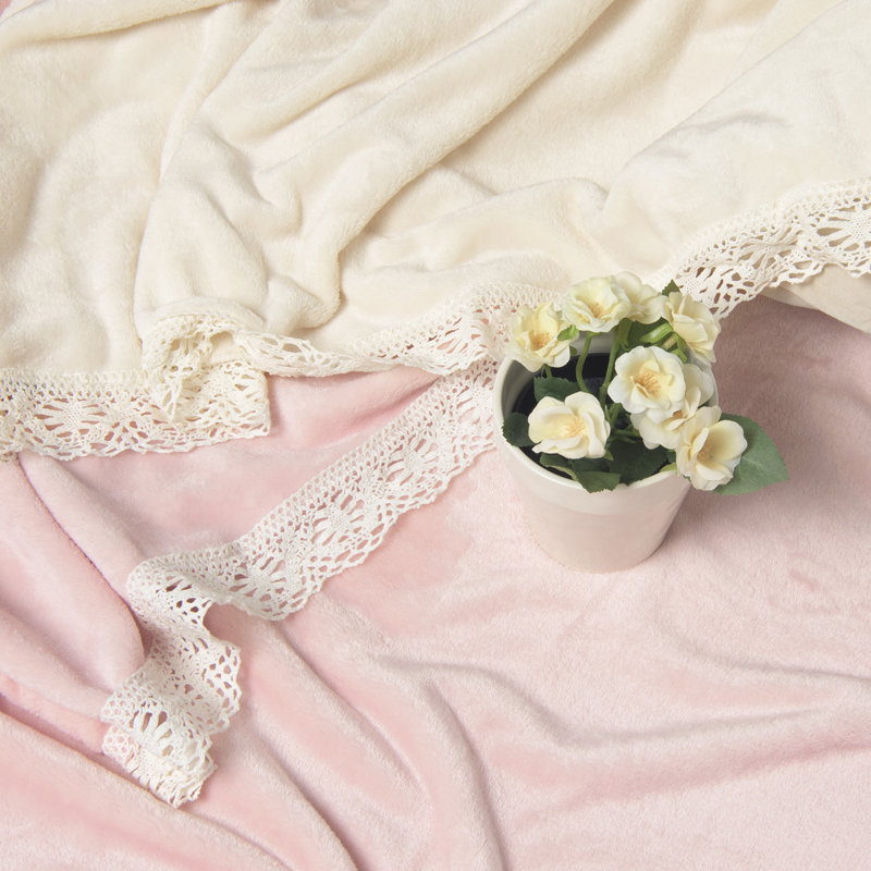 Jeté en dentelle , L 60 po x l 29 po, Poussière rose