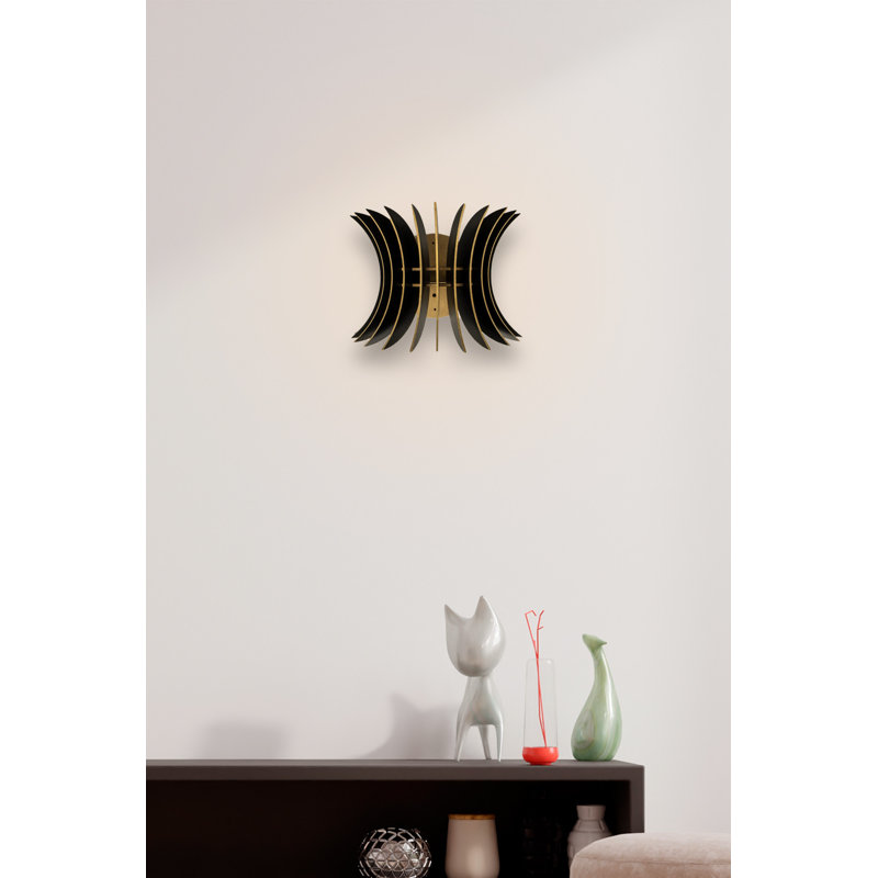 Lampe murale élégante noire, conception à oreilles, 7,9 po x 11,0 po x 7,9 po | Corps en panneau de fibres à densité moyenne durable (épaisseur de 0,1 pouce) | Douille E27, 40 W maximum | Parfait pour le salon, la chambre à coucher ou le couloir - Solution d'éclairage élégante et fonctionnelle