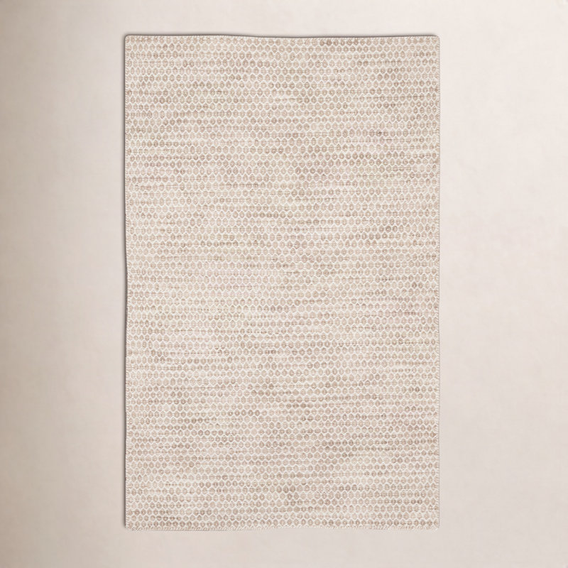 Eladio Handmade Flatweave Wool Beige Area Rug, Rectangle 4' x 6'