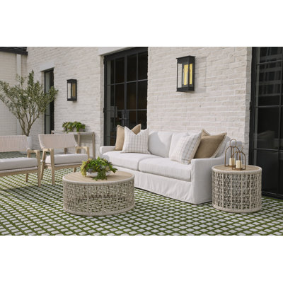 Table basse ronde en tricot pour l'extérieur
