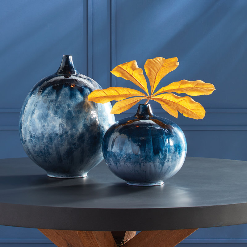 Willer Metal Table Vase