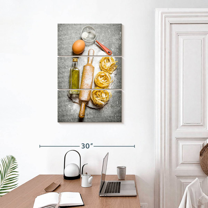 Senne Fresh Made Pasta, H 32 po x l 20 po