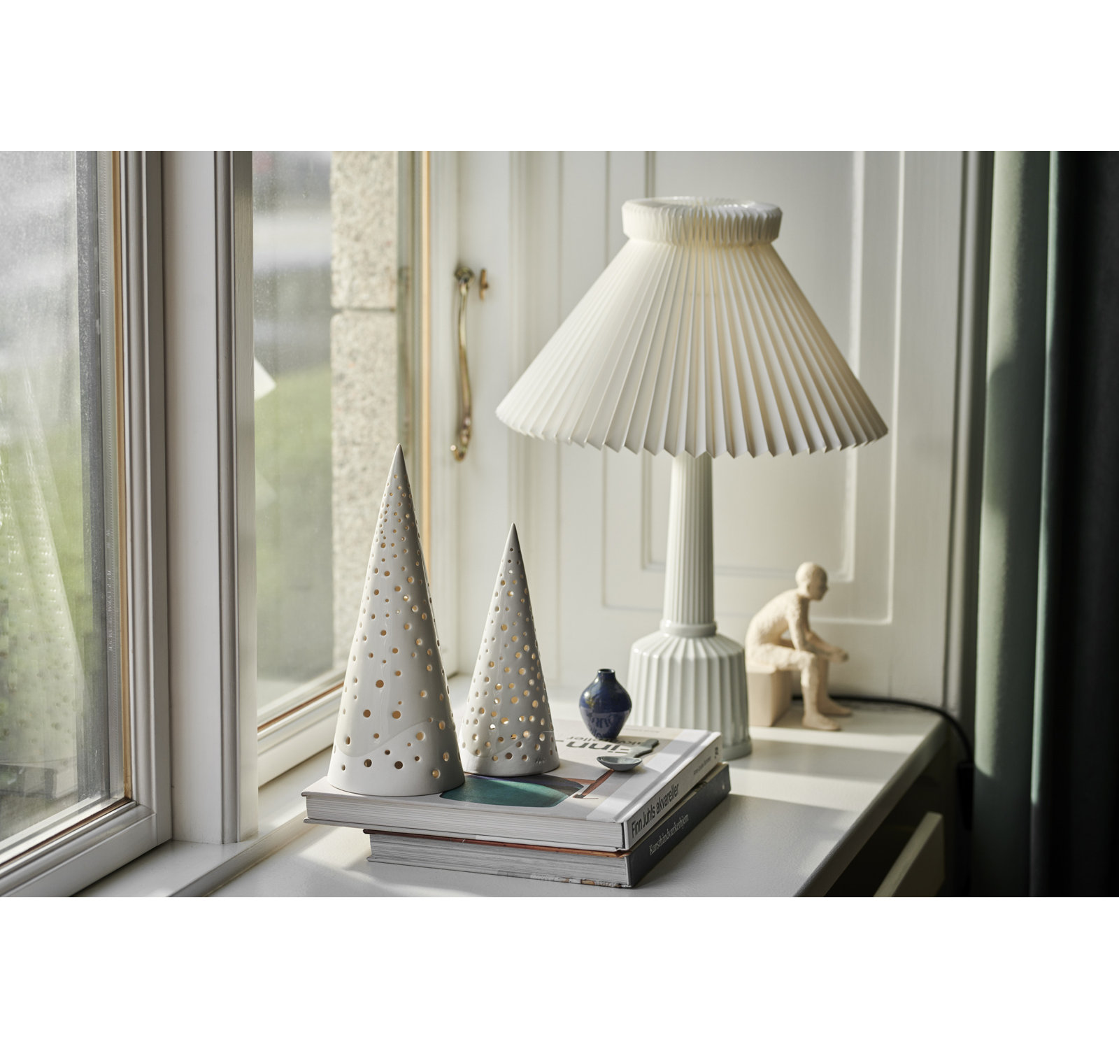 Kähler Nobili Bone China Lantern, Snow White, 10" H x 4.1" W x 4.1" D