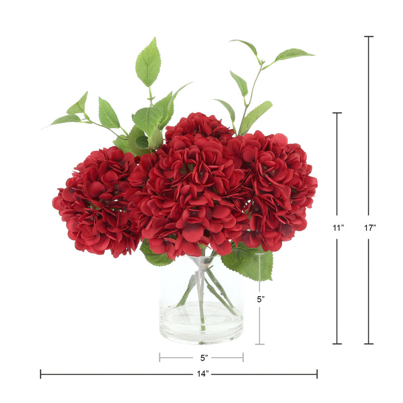 Arrangement d'hortensias dans un vase, H 11 po x l 14 po