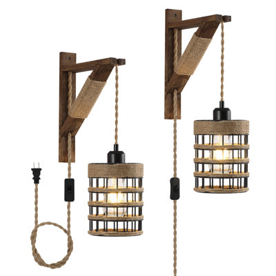 Lampes suspendues rétro qui se branchent dans une prise murale, applique de cage en métal rustique avec support en bois pour tête de lit dans la chambre à coucher. (Paquet de 2)