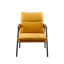 Fauteuil d'appoint rembourré en tissu avec structure en métal et accoudoirs en bois-118866583