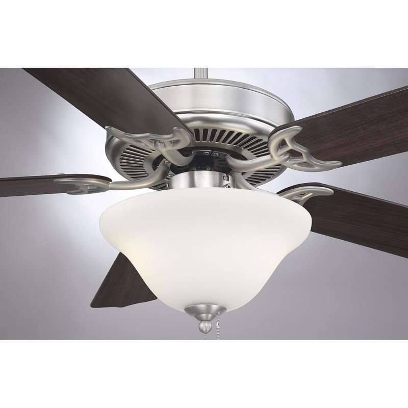 Ventilateur de plafond standard à 5 pales 52 po avec chaîne de traction et ensemble d'éclairage inclus Garrett