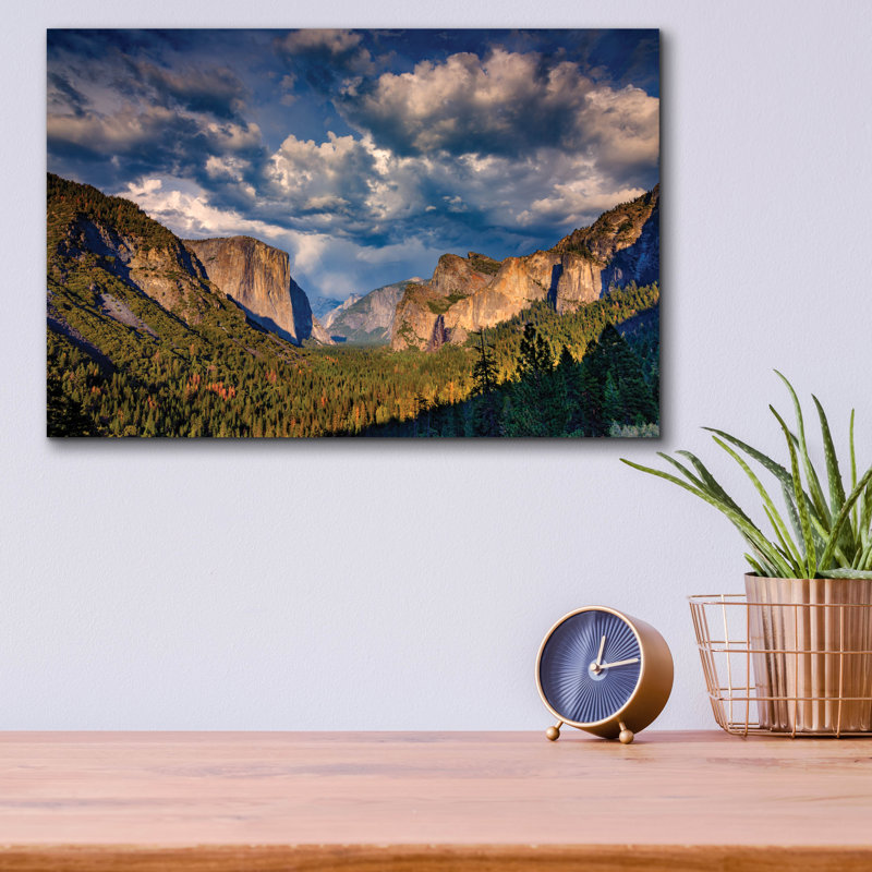 «Spring Storm Over Yosemite» par Rick Berk, art mural en verre acrylique, H 12 po x l 16 po x P 0,13 po