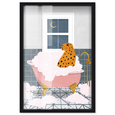 «Bathtime Cheetah at Night Shadowbox Print Trendy Bathroom Art» par Art Remedy