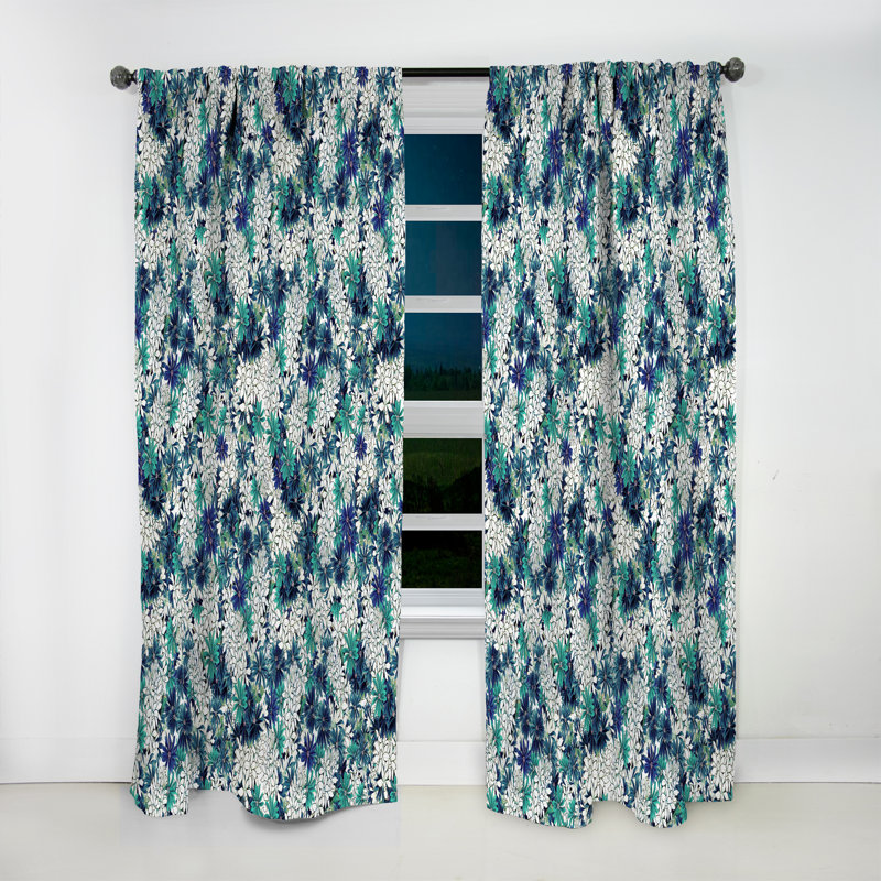 Panneau de rideau simple occultant floral turquoise et blanc Ocean Of Flowers, L 52 po x L 95 po