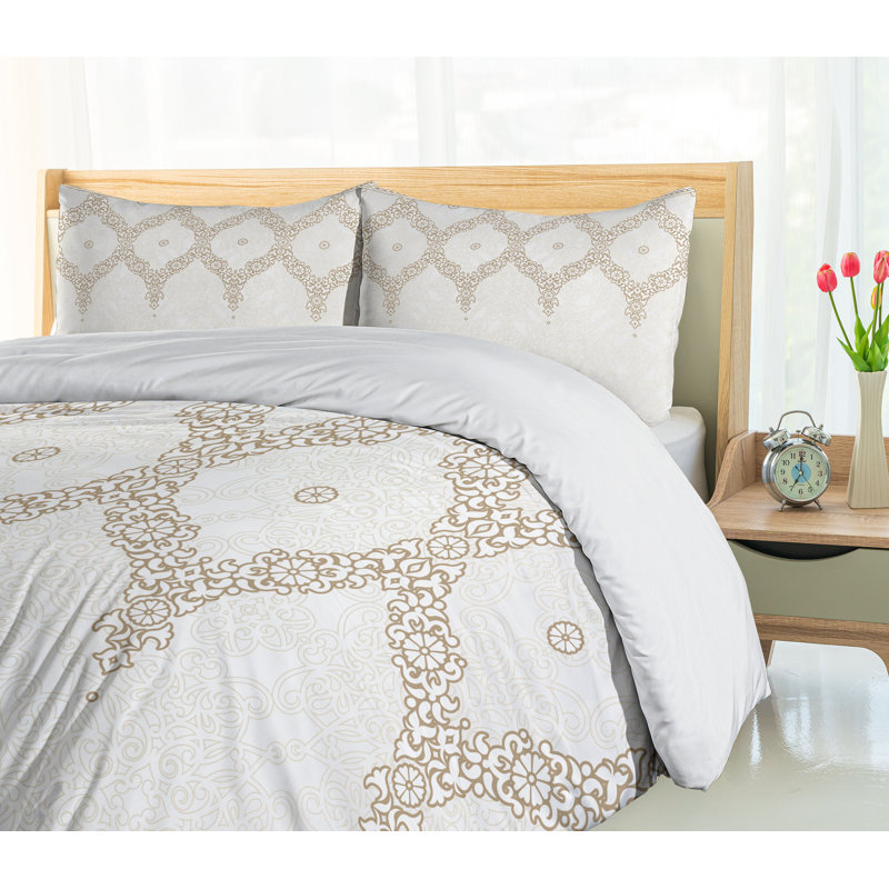 Eclectic Polyester Duvet Cover, Queen Duvet Cover + 2 Pillow Sham