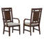 Chaise avec accoudoirs Ealy en chêne foncé