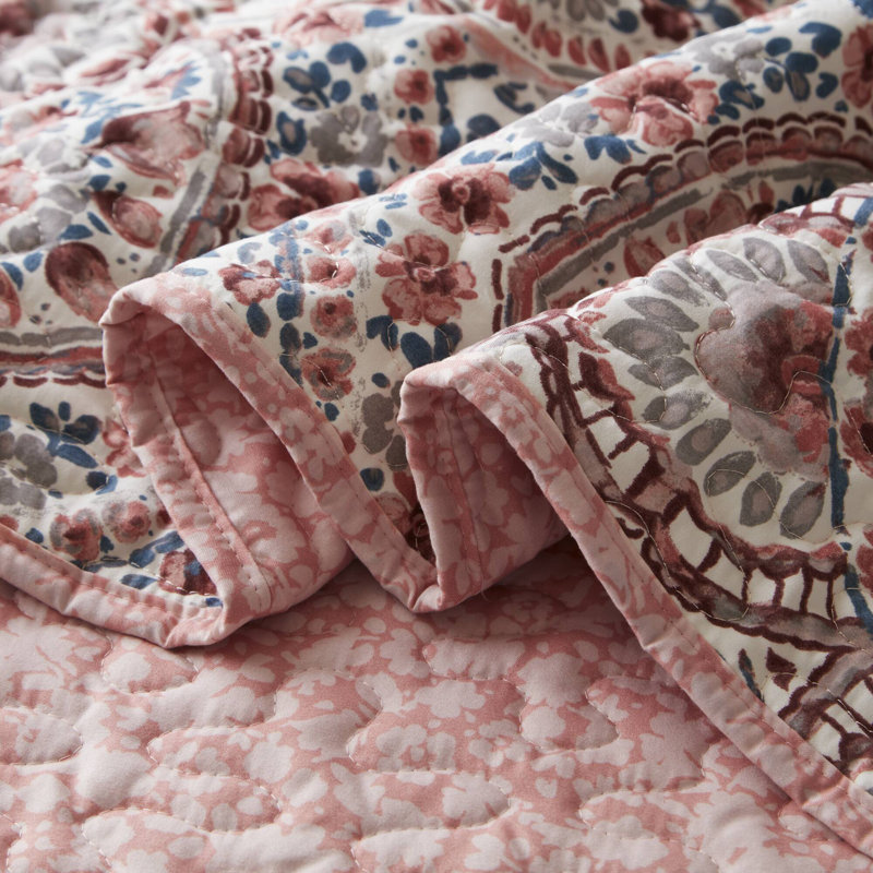 Valerie Pink Boho Floral Reversible 3-Piece King Quilt, Pink Floral, King Comforter + 2 King Shams