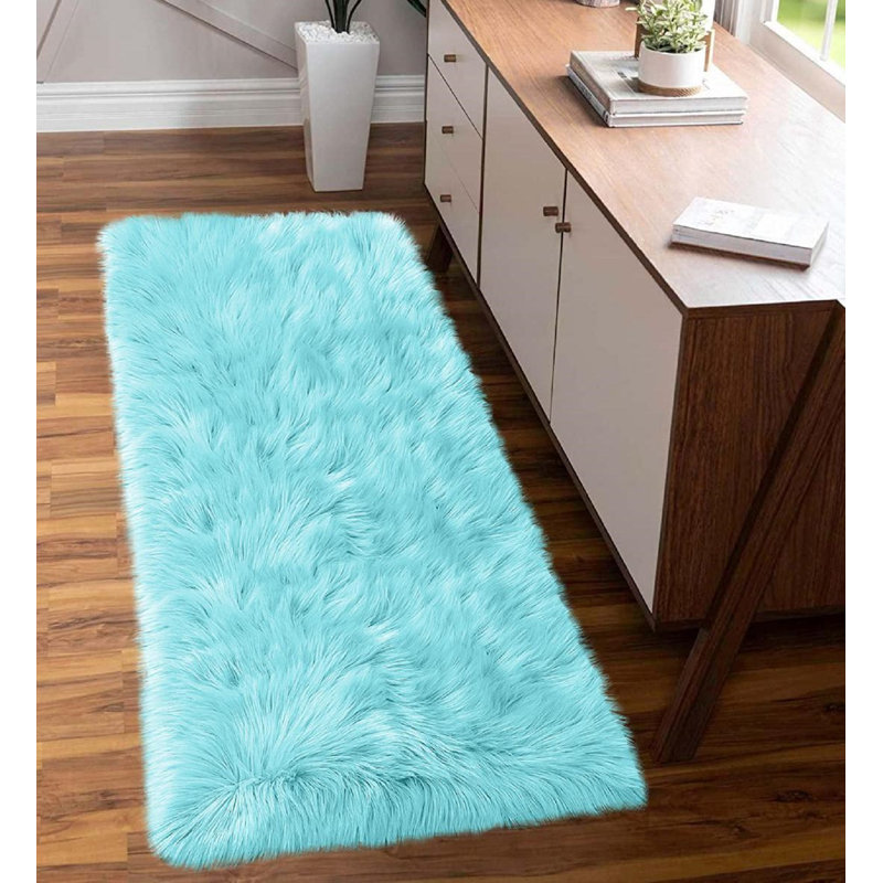 Macie-Lou Faux Sheepskin Indoor Rug, Runner 2' x 5'